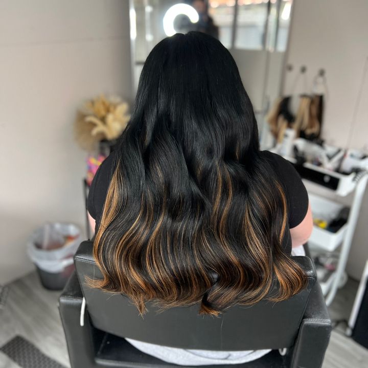 Hair extensions by Lil🤎