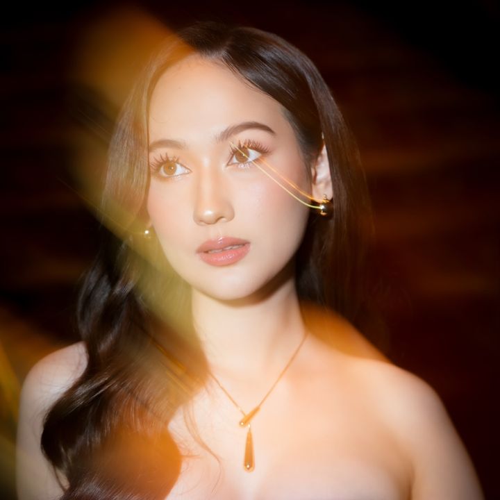 laura