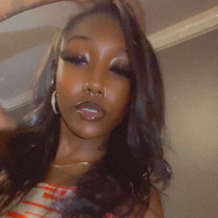 Zora💋