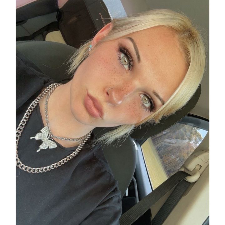 𝓐𝓷𝓷𝓲𝓮🐆🍒🎱