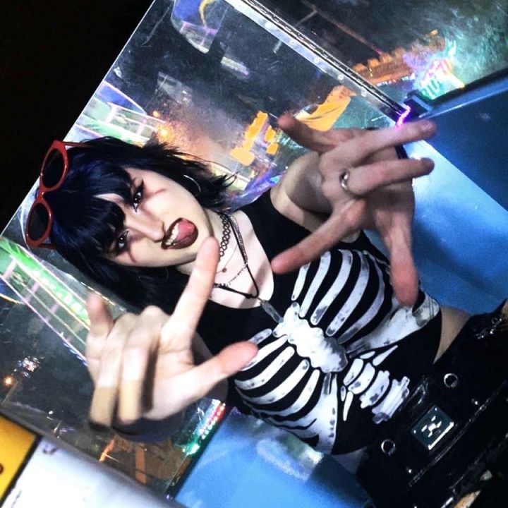 V 😝