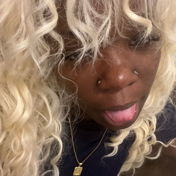Niya 🧞‍♀️.