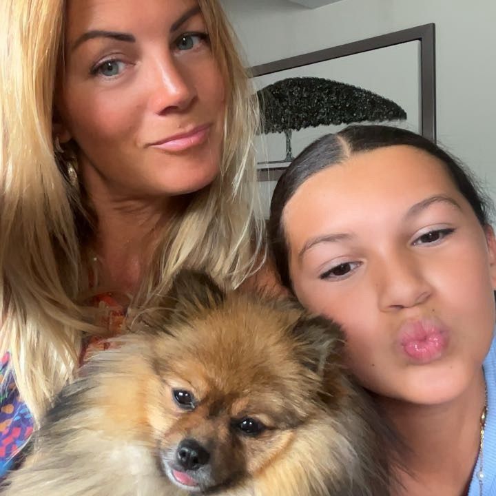 Inès,Manelle et Maman