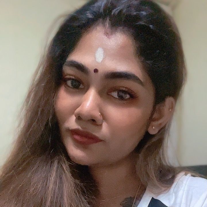 Suguna🤍SRY