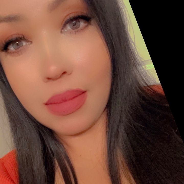 Sandy Flores