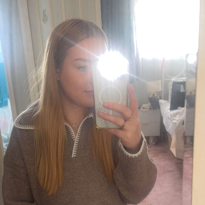 Rhiannon Tomlinson
