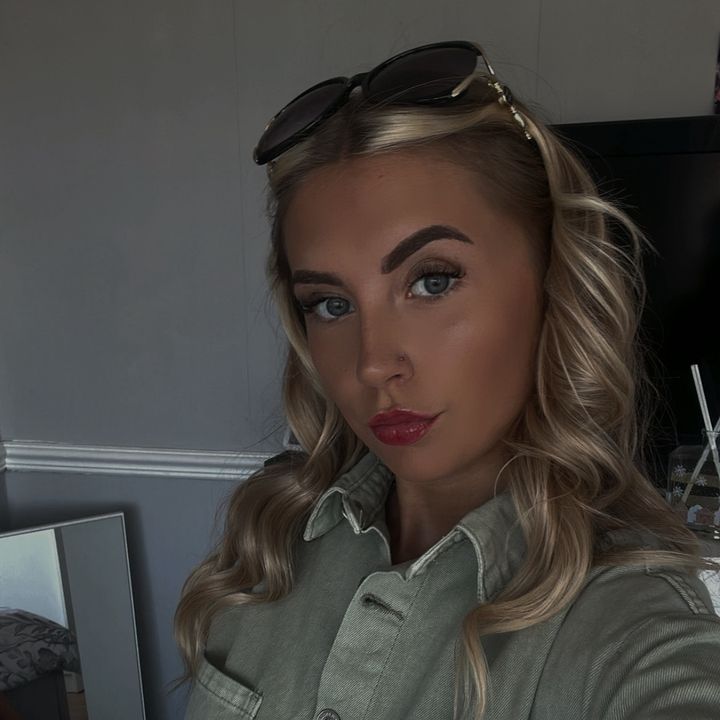 mia_thornton_
