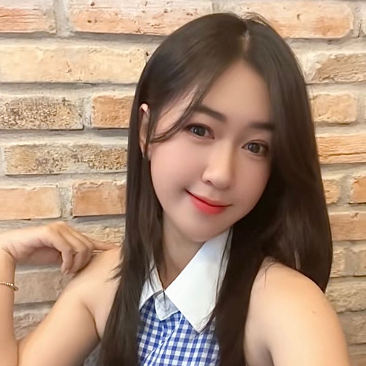 E Nèk Chứ Ai