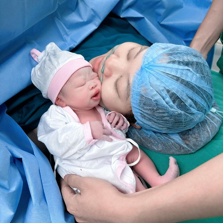 Phương Thảo-Mẹ Mỡ 👧🏻