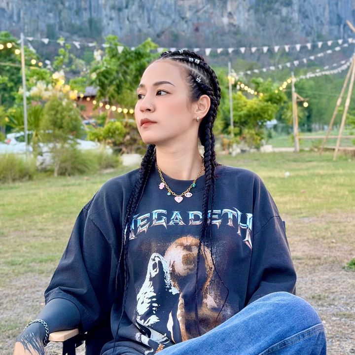 🍀บี นพเก้า แสงปลาย🍀