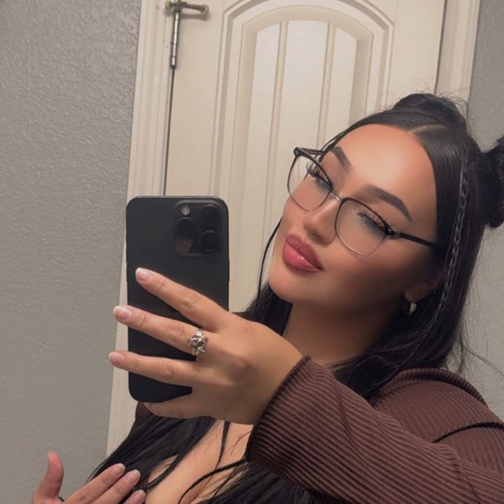 Vanesa Flores
