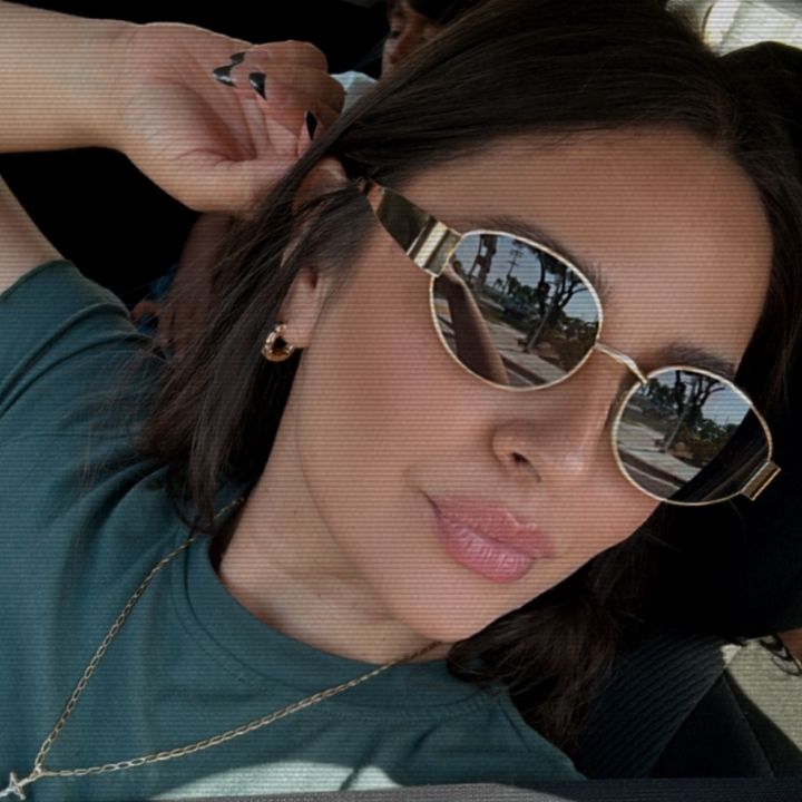 NINA COLMENARES