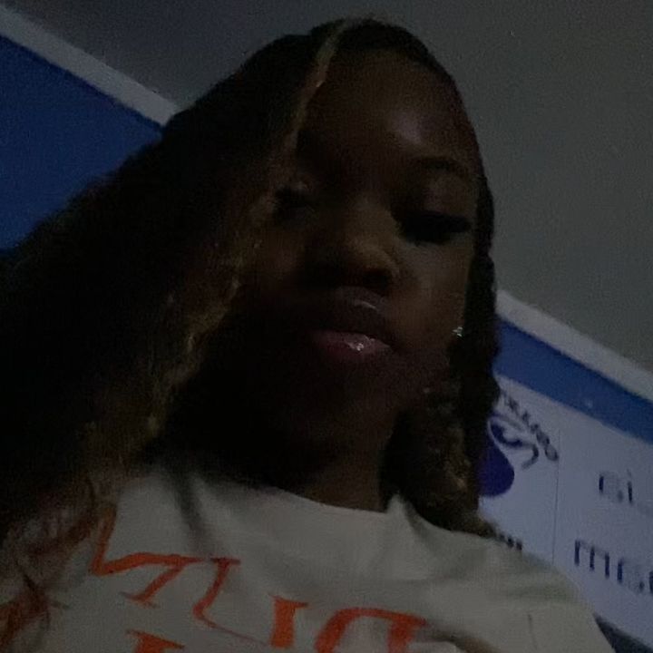 🧛🏽♀️