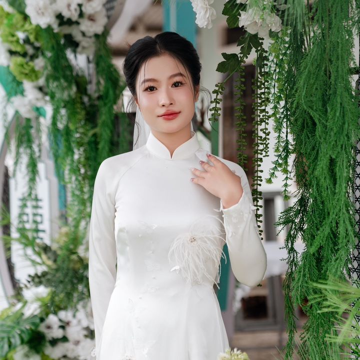 @HOÀNG THỊ MINH MẾN