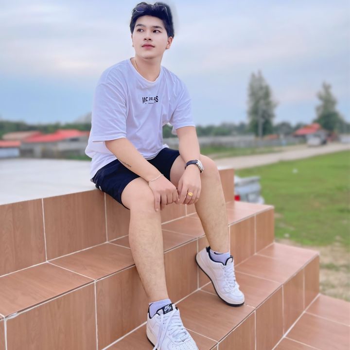 สตางค์ วราธรณ์