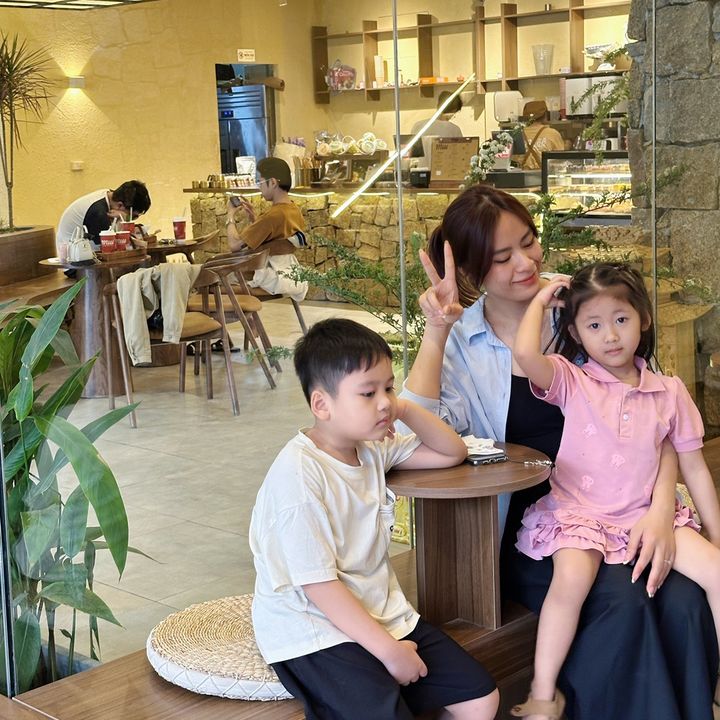 Hoa Nguyễn