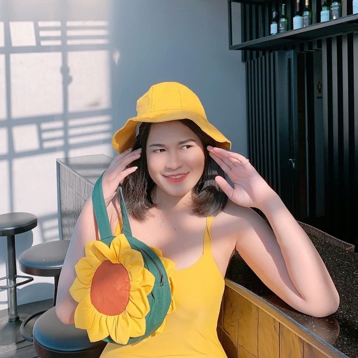 ครูบรีสนี่เครื่องแป้ง ช่องจริง