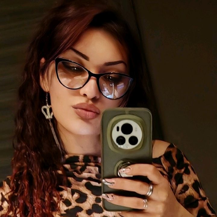 ༺🌺𝒪𝒶𝓃𝒶🌺༻