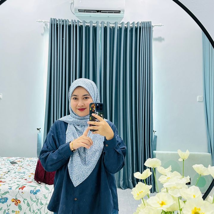 AINA THASHA