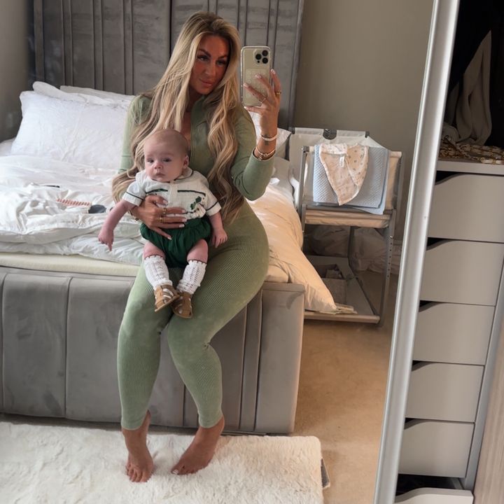 Charl Louise Dixon