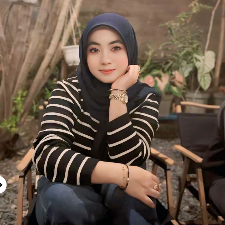 NUR SYANIA