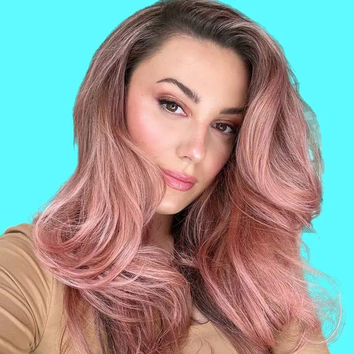 Victoria Lyn