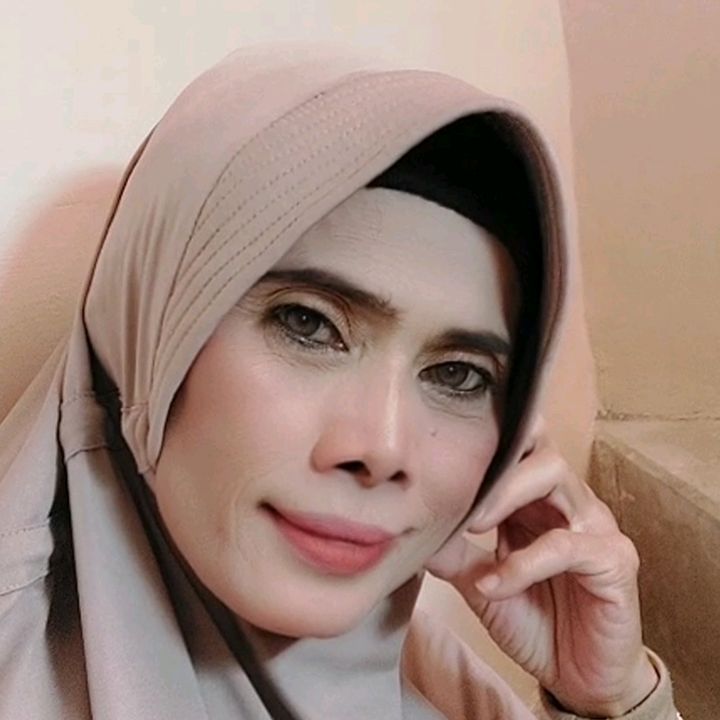 VONNI SURYANINDRA