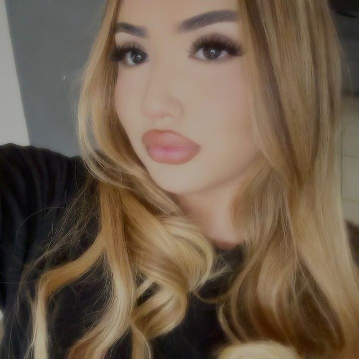 𝐄 𝐑 𝐈 𝐊 𝐀 ✰