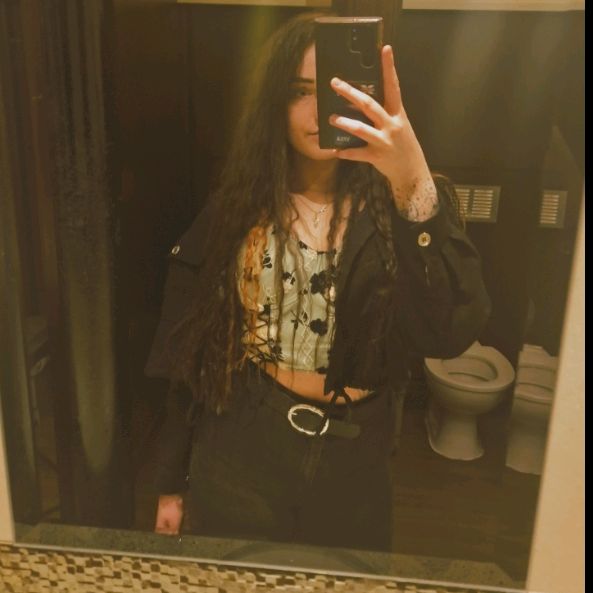 Rhi 🖤
