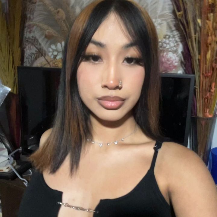 𝒰𝓃𝓀𝓃ℴ𝓌𝓃 ✰