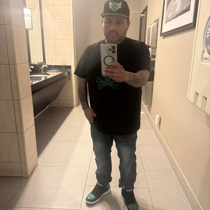 Israel Flores