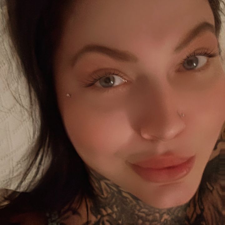 Ashlyn Cobain ( Usdi Wahya)