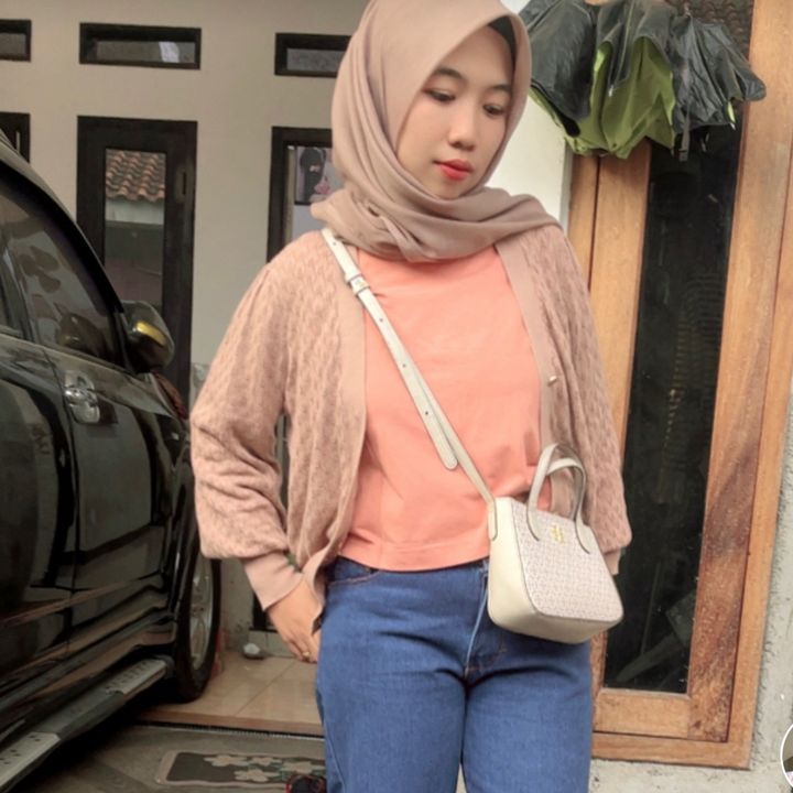ANGGUN ZETIRA🍒🍒
