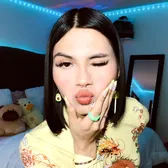 Selena Reyez 🥑