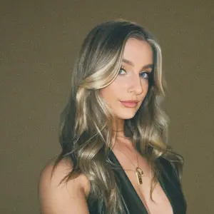 ellie 🤎