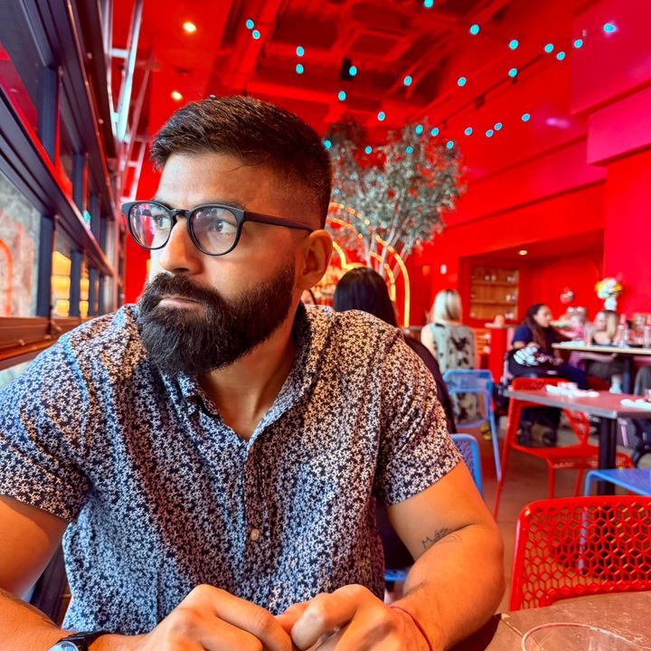 soycarloscanizales