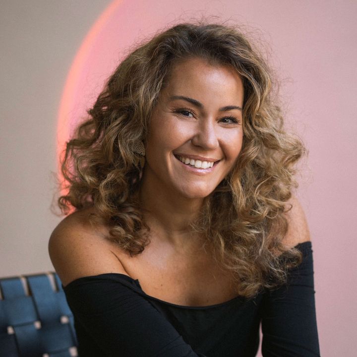 Virginia the Spray Tan Artist