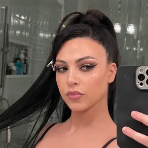 Layallure Skin Care/Makeup