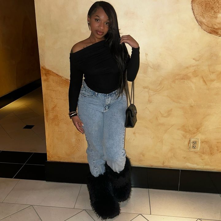 Alexus.Monique