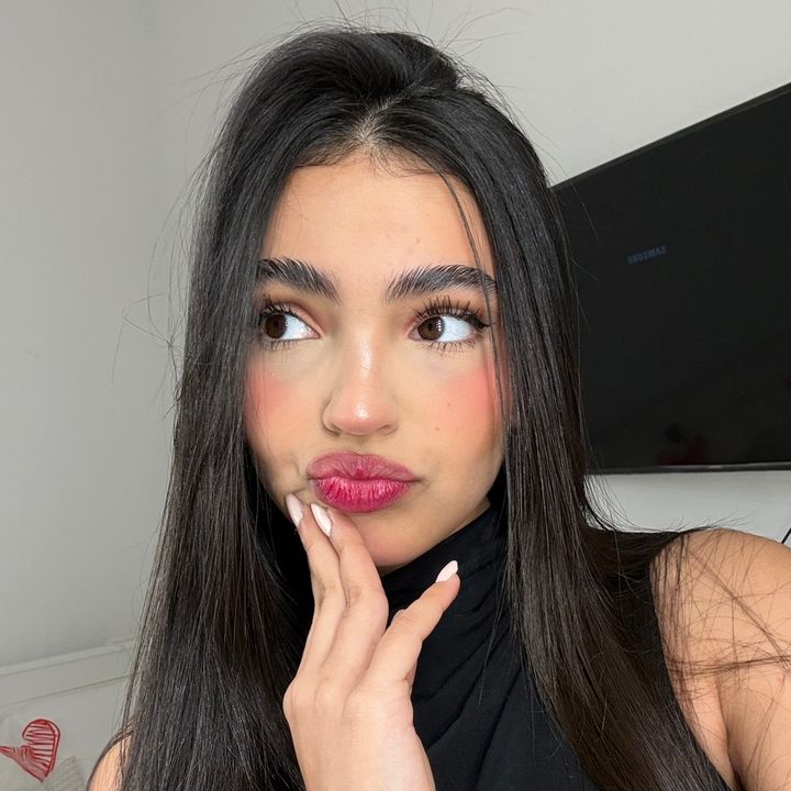 mia :)