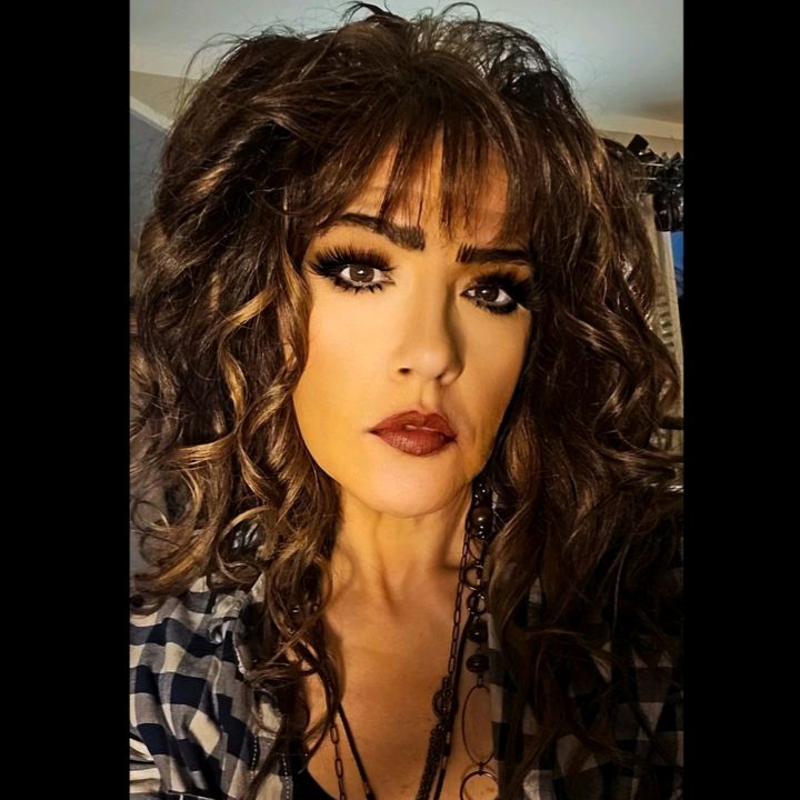 Manda V