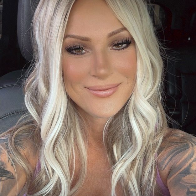 ❀·⋆✿ Kristie  ✿⋆·❀ 🇺🇸