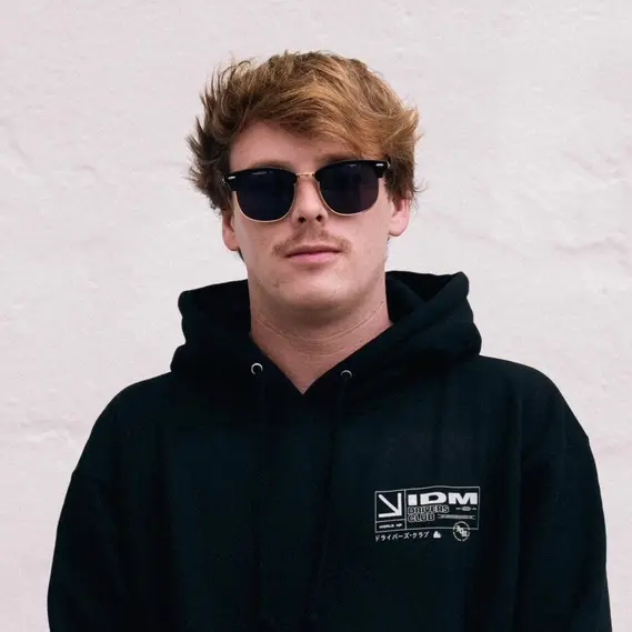 DANIEL MAC