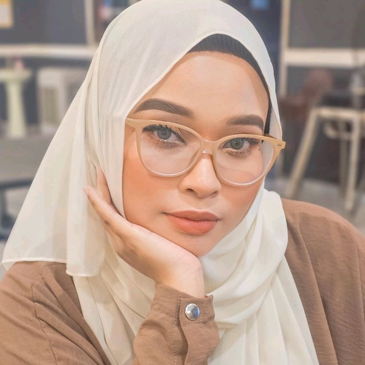 Nurzahiella