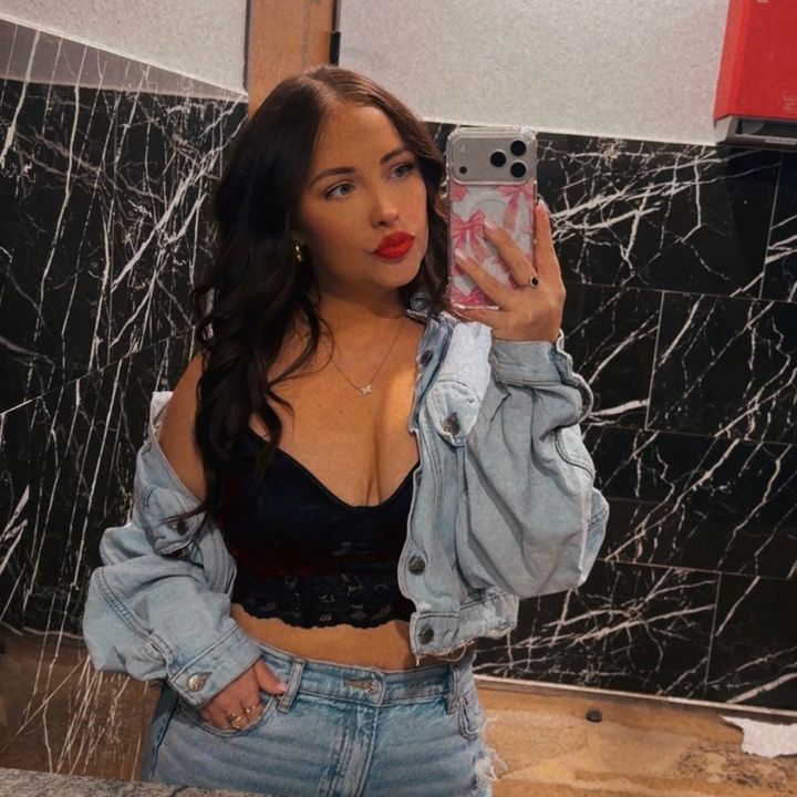 jasmine 🖤🪩💋
