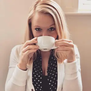 Jeneva Rose