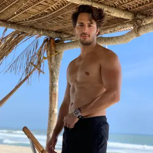 Alejandro Vázquez-Vela