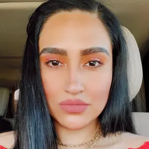 K A R L A   I S A B E L
