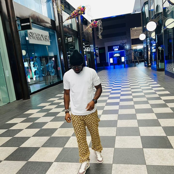 Big-man-tok-biznez Binho jay