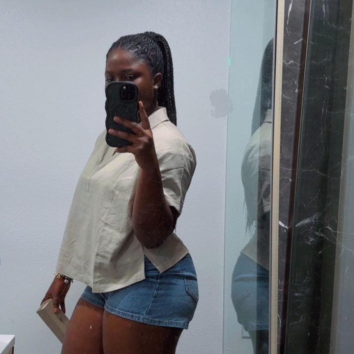 Ewuraama_Syndy
